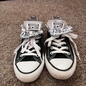 CONVERSE ALL STAR Chuck Tayor, black, double tongue floral, Men’s 5/ Women’s 7.